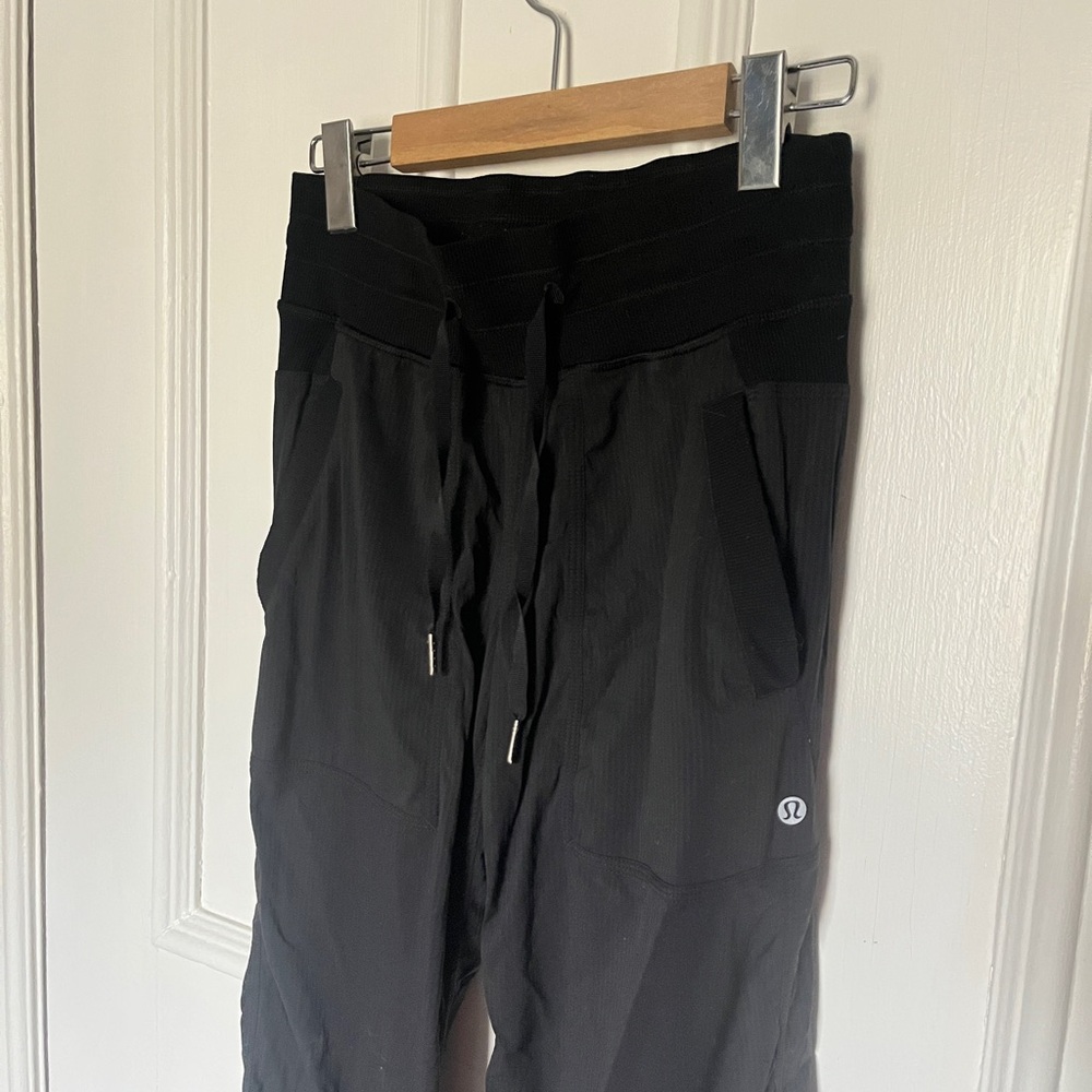 lululemon Women’s Black Studio Pants - Size 2